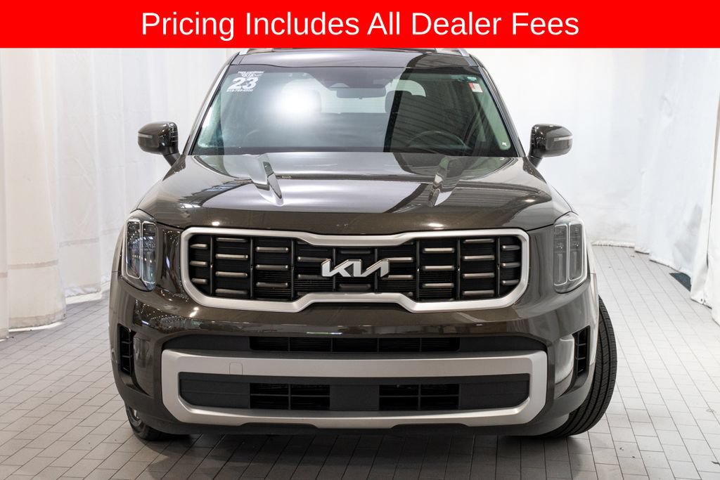 Certified 2023 Kia Telluride S w/ S Sunroof Package AWD/4WD image 2