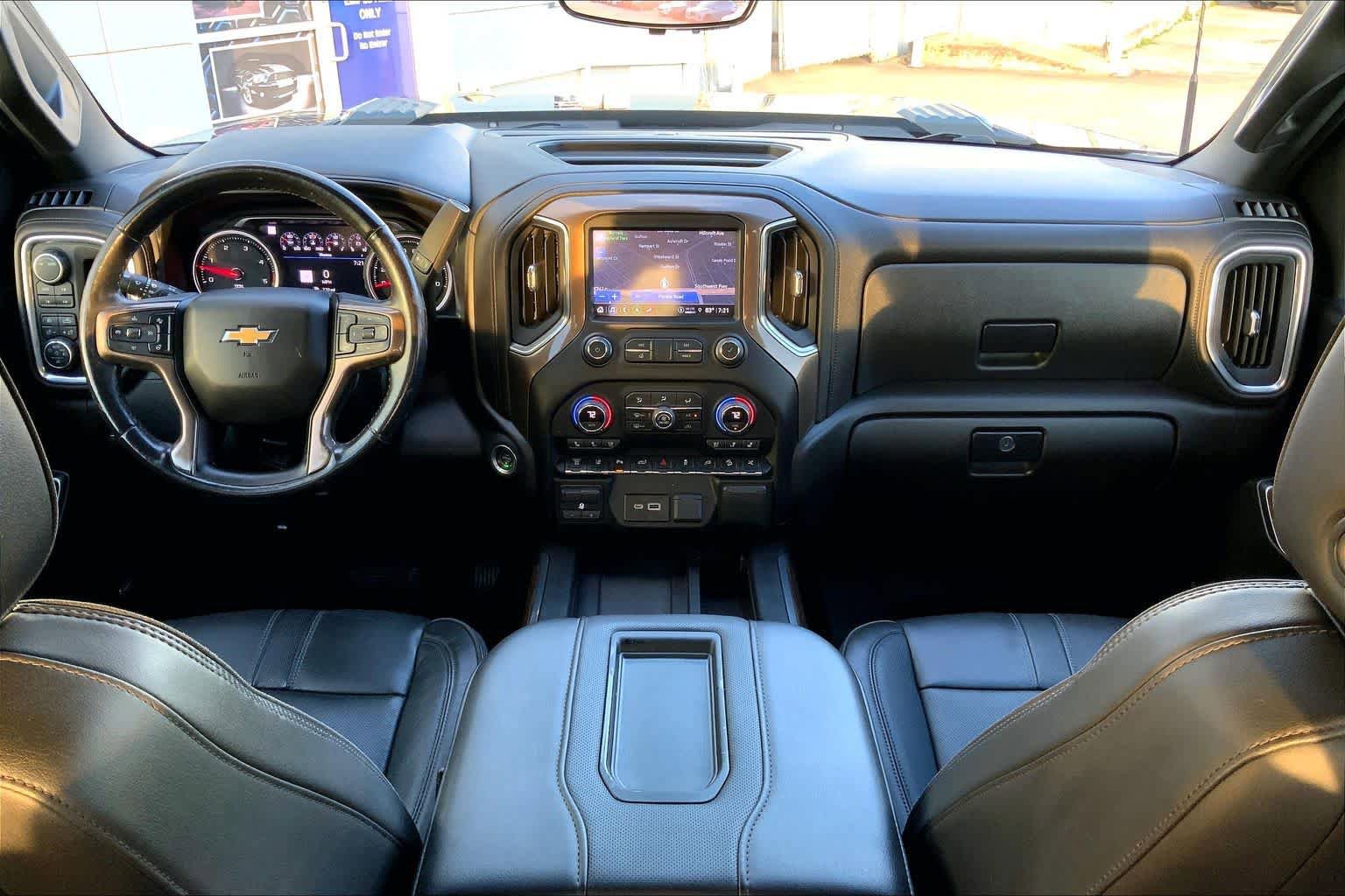 Used 2022 Chevrolet Silverado 3500 High Country w/ Technology Package AWD/4WD image 16