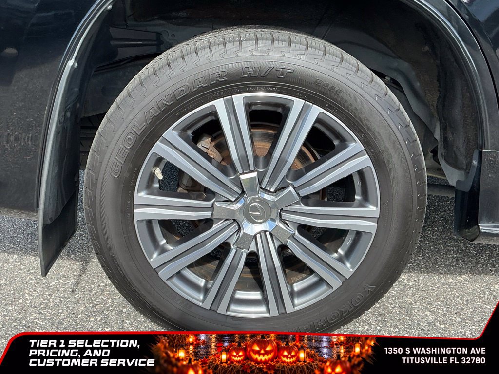Used 2017 Lexus LX 570 4WD w/ Luxury Package image 16