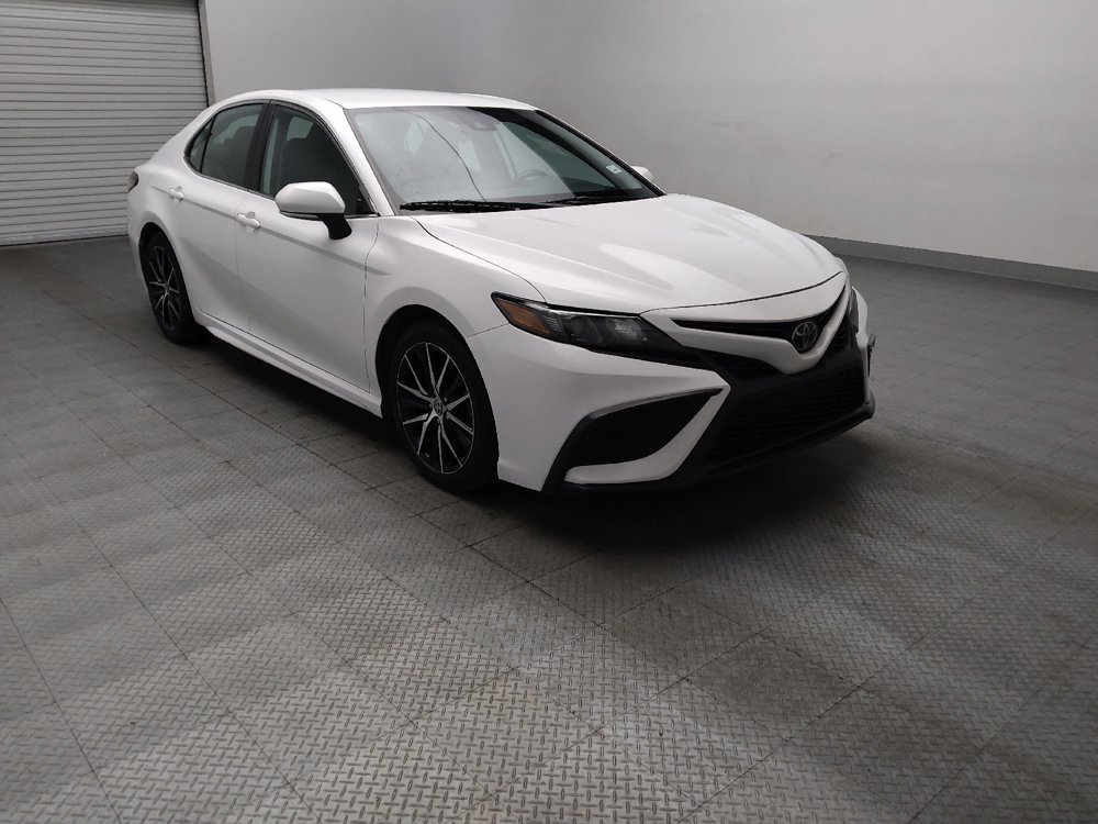 Used 2023 Toyota Camry SE FWD image 13