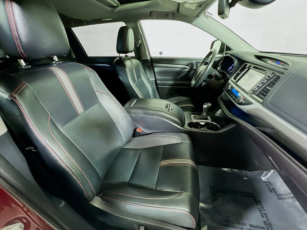 Certified 2019 Toyota Highlander SE AWD/4WD image 26