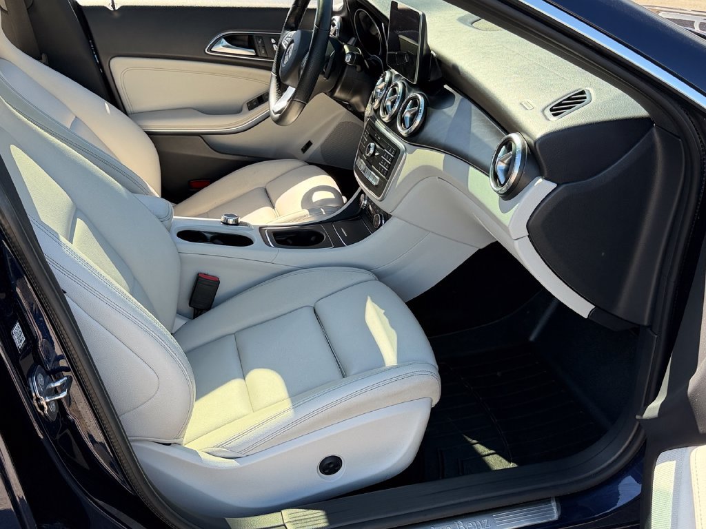 Used 2019 Mercedes-Benz CLA 250 image 23