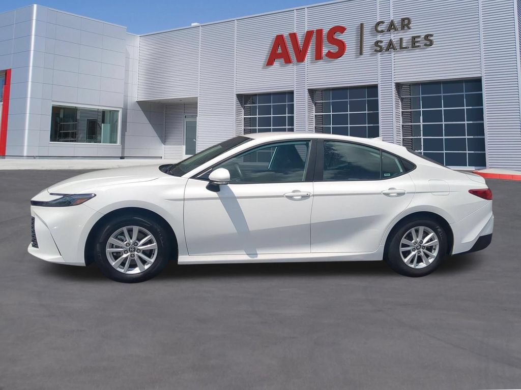 Used 2025 Toyota Camry LE FWD image 10