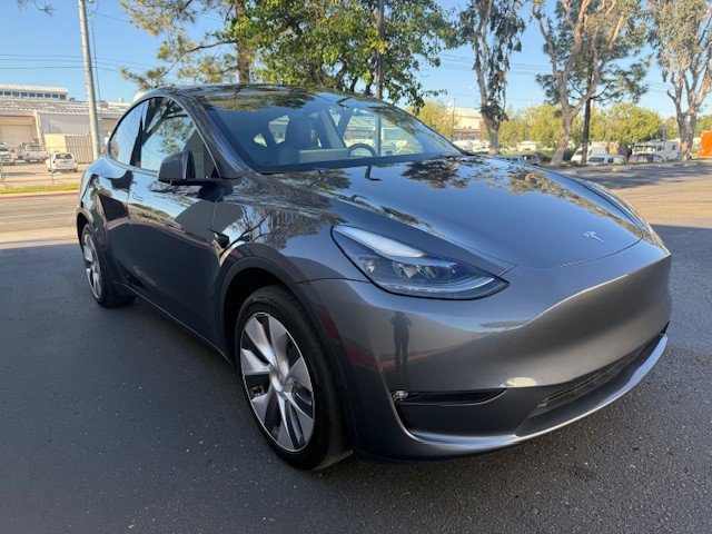 Used 2023 Tesla Model Y Long Range image 2