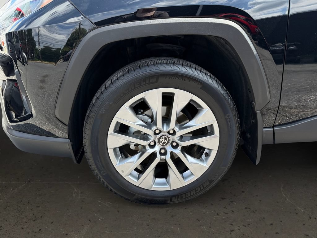 Certified 2025 Toyota RAV4 XLE Premium AWD/4WD image 27