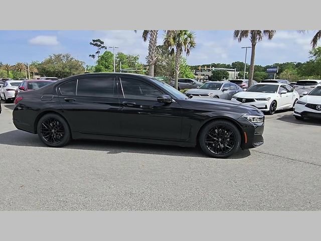 Used 2022 BMW 740i w/ Premium Package RWD image 28