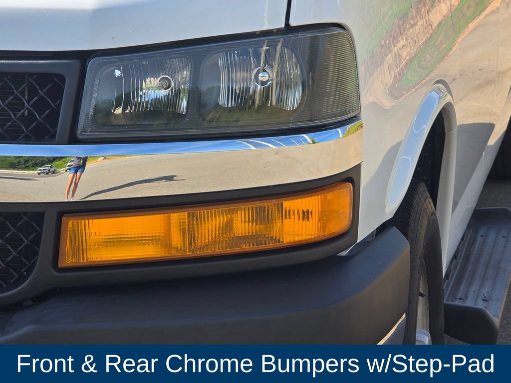 Used 2023 Chevrolet Express 3500 LT w/ LT Preferred Equipment Group RWD image 8