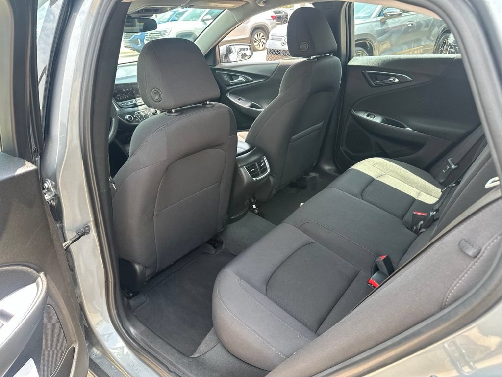 Used 2023 Chevrolet Malibu LT FWD image 13