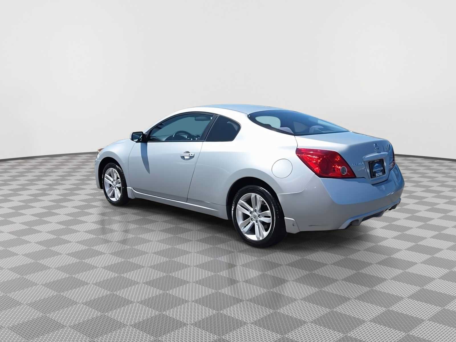 Used 2011 Nissan Altima 2.5 S w/ Convenience Pkg FWD image 6