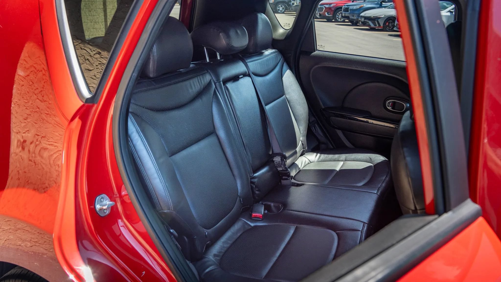 Used 2015 Kia Soul ! w/ Sun & Sound Package FWD image 16