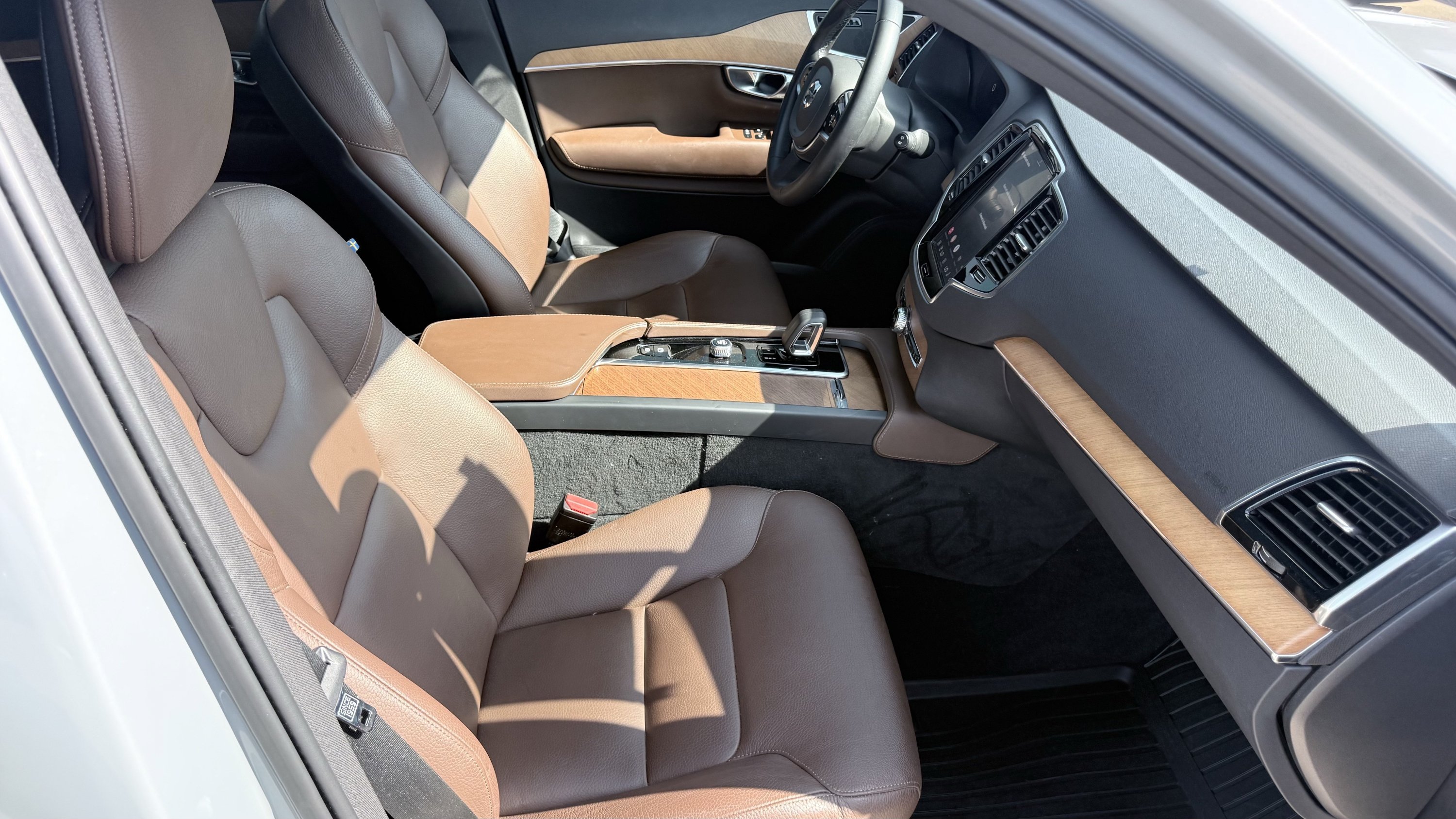 Used 2024 Volvo XC90 T8 Plus w/ Protection Package Premier AWD/4WD image 49