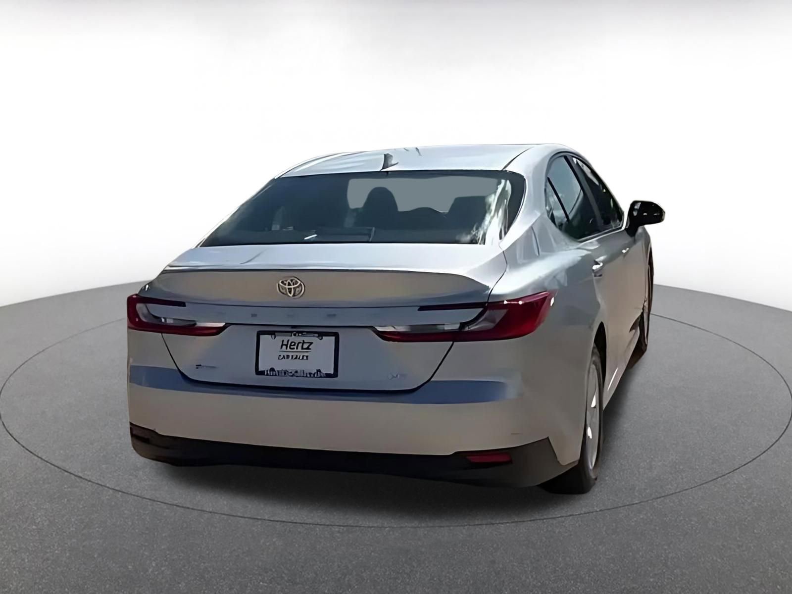 Used 2025 Toyota Camry LE image 15