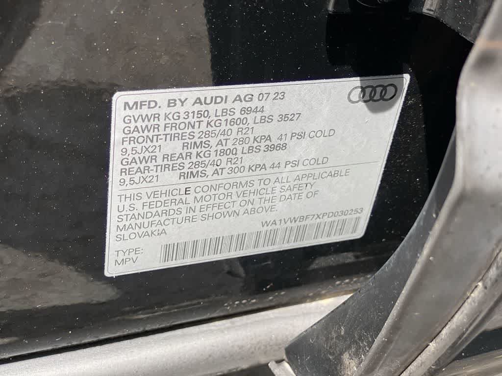 Used 2023 Audi SQ7 Prestige AWD/4WD image 29