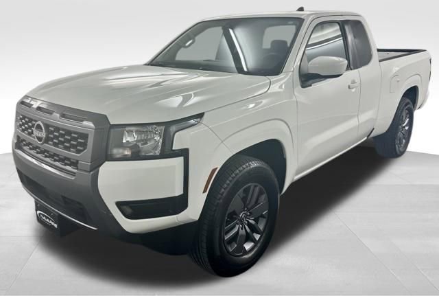 Used 2025 Nissan Frontier SV image 4