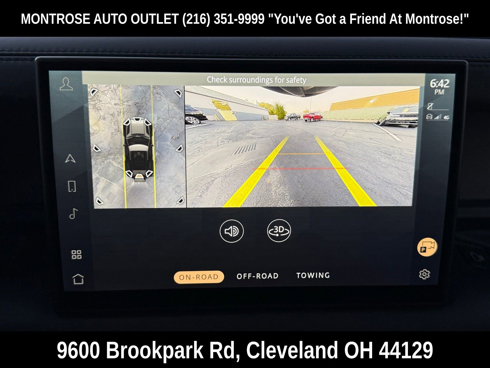 New 2025 Land Rover Defender 90 S image 25