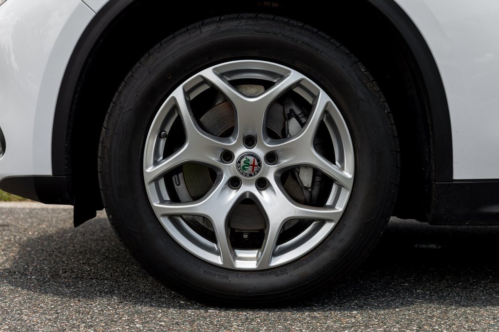 Used 2021 Alfa Romeo Stelvio Sprint image 9