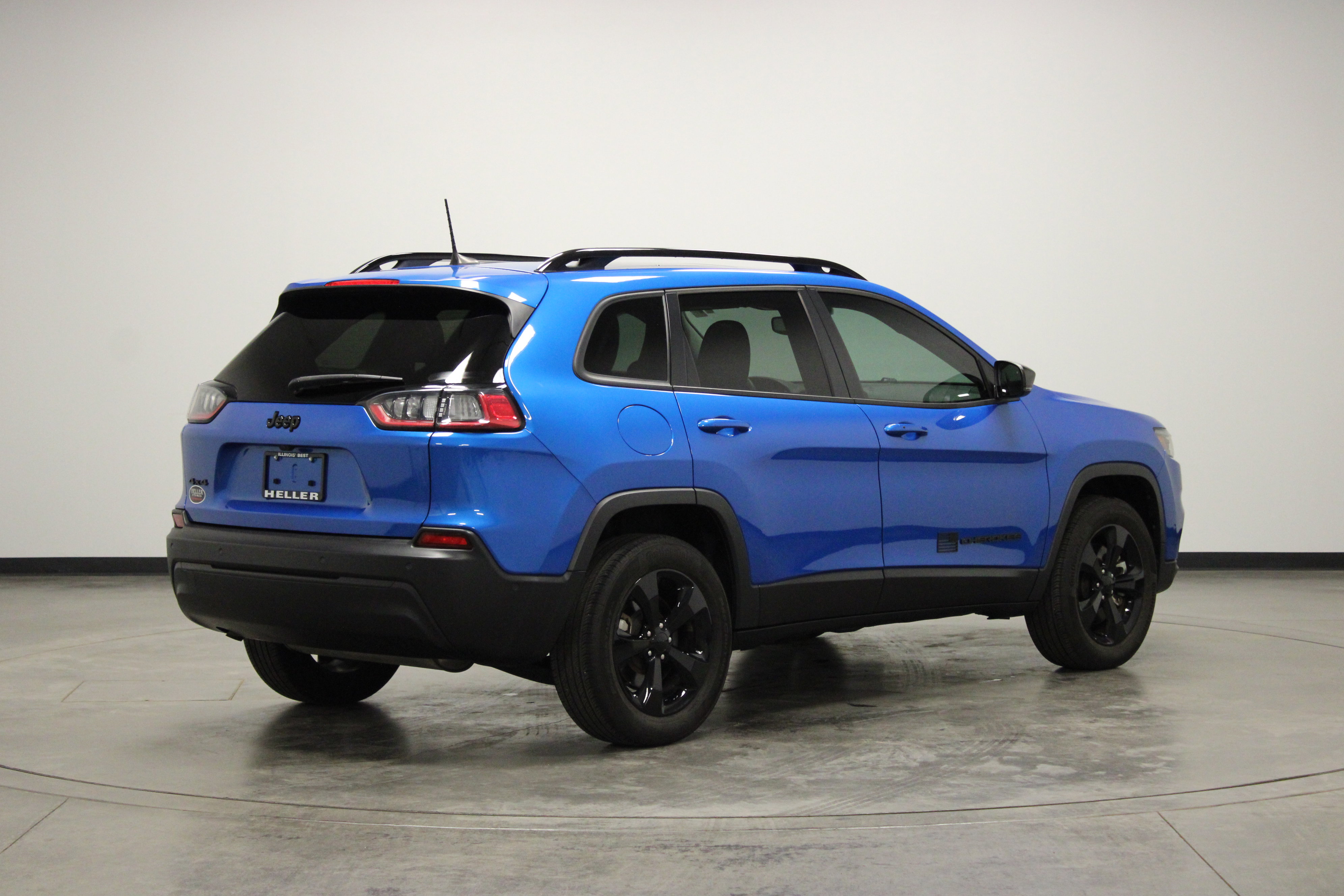 Used 2023 Jeep Cherokee Altitude Lux w/ Lux Elite Package image 8