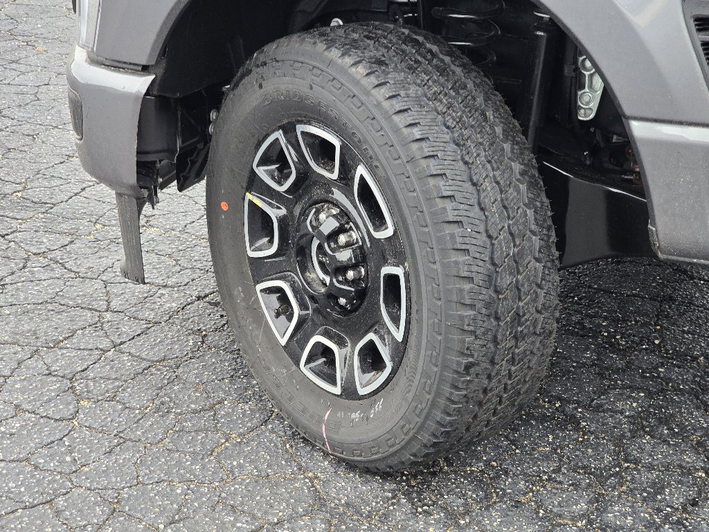 New 2025 Ford F250 Platinum image 22