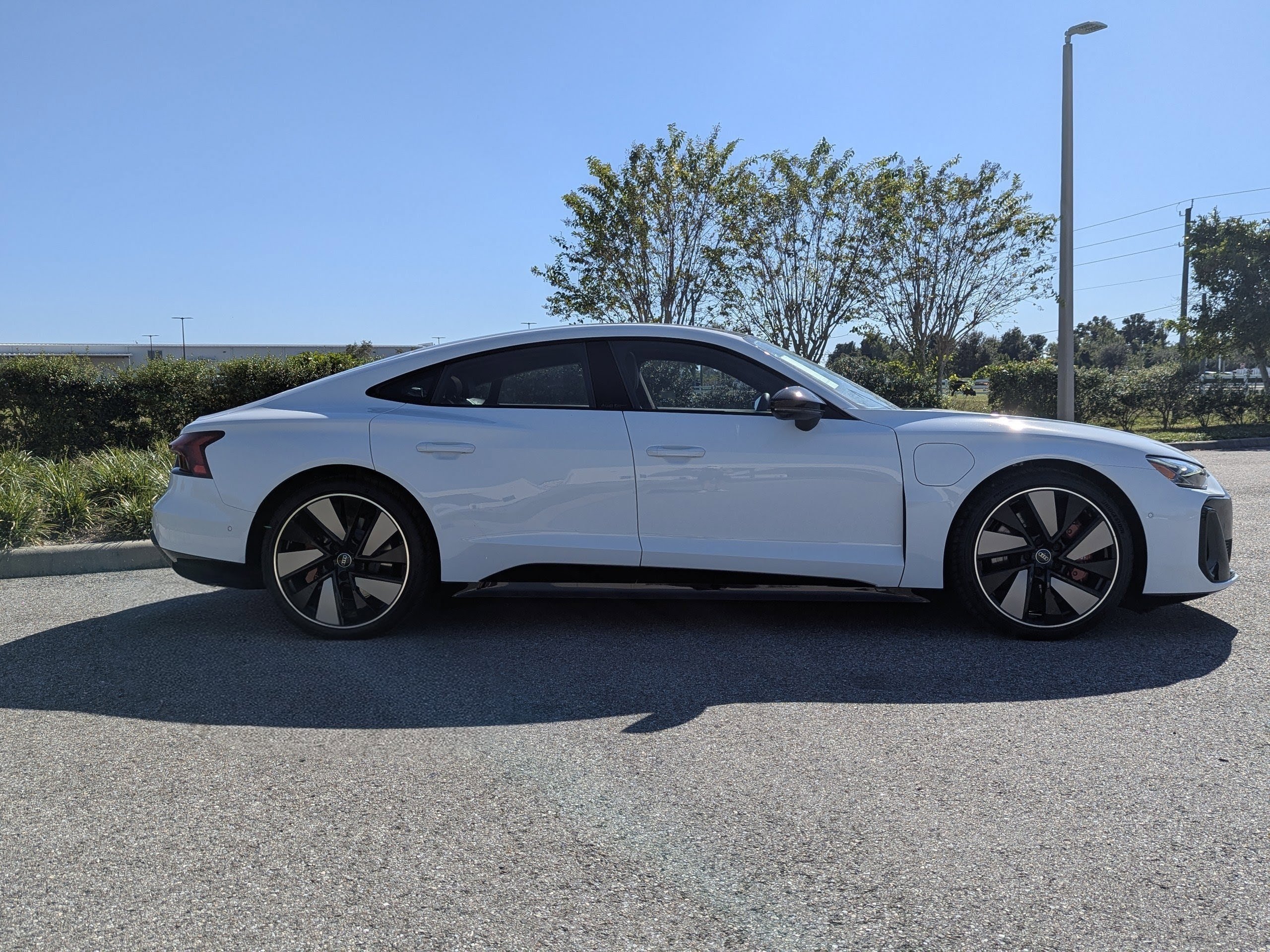 New 2026 Audi S e-tron GT Prestige image 3