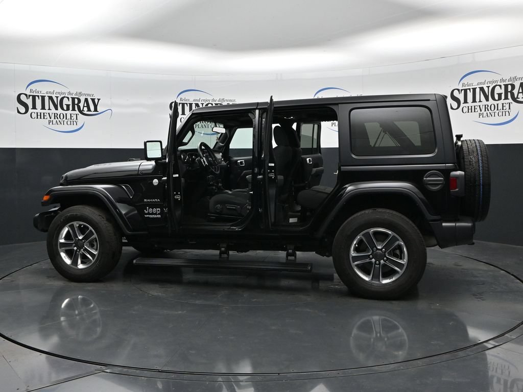 Used 2021 Jeep Wrangler Unlimited Sahara AWD/4WD image 37