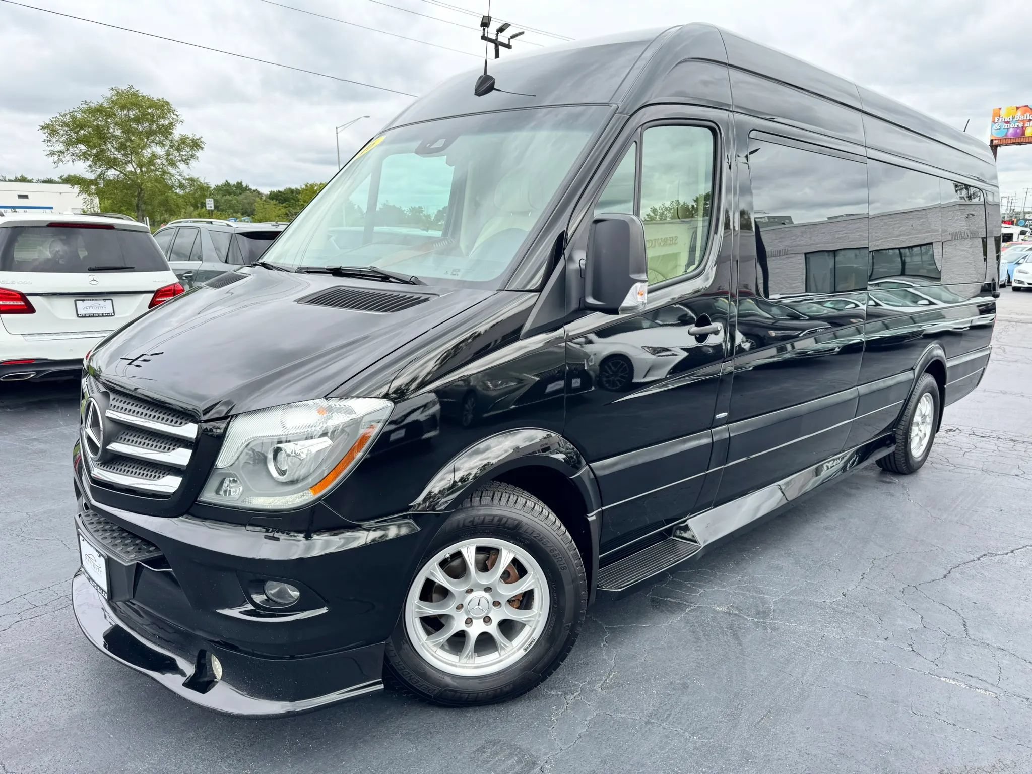 Used 2016 Mercedes-Benz Sprinter 2500 image 1