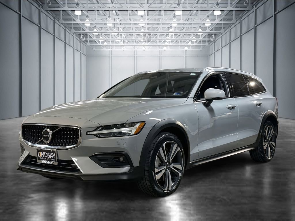 Used 2024 Volvo V60 B5 Cross Country Plus w/ Protection Package Premier AWD/4WD image 1