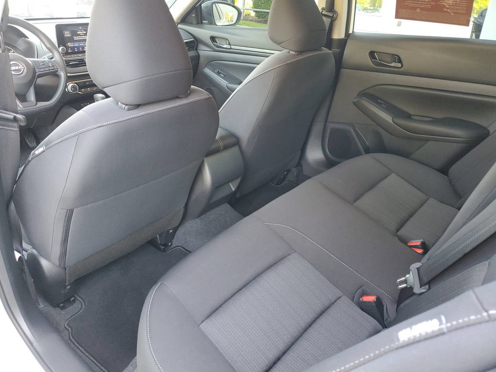 Certified 2025 Nissan Altima 2.5 S FWD image 11