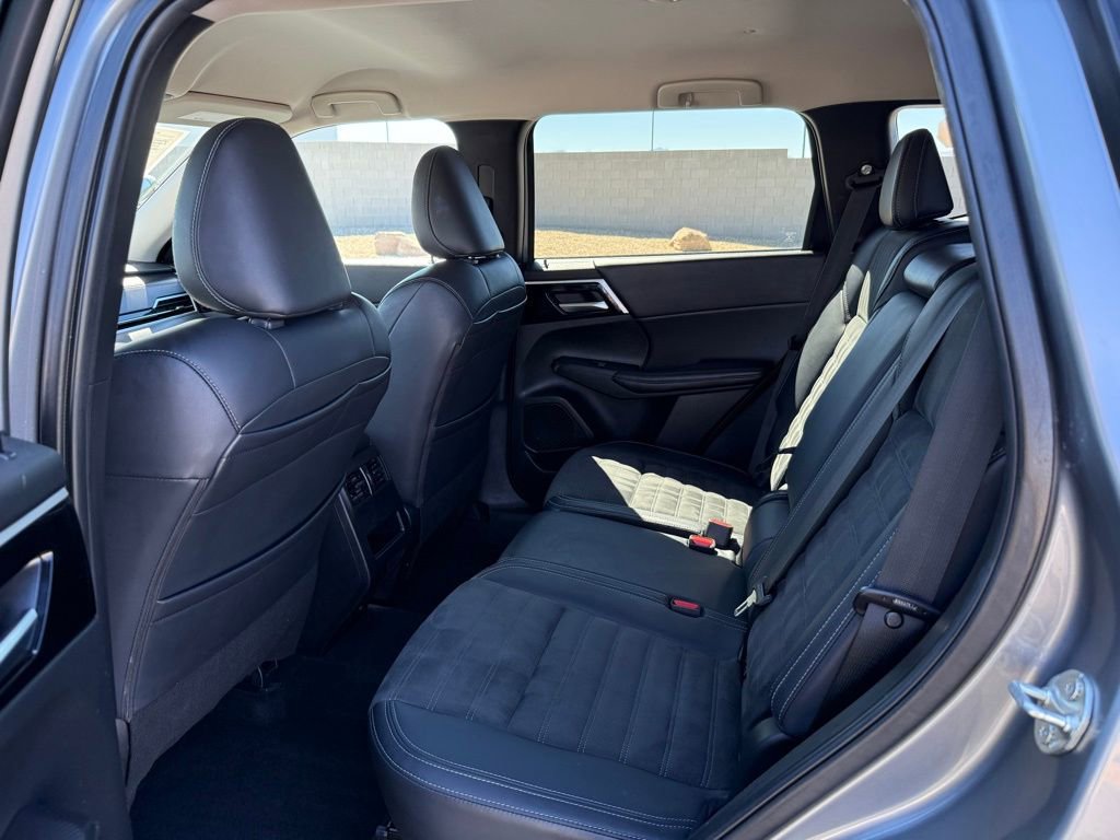 Used 2024 Mitsubishi Outlander SE AWD/4WD image 19