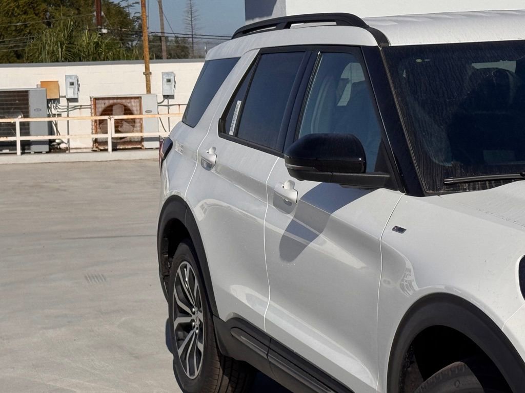 New 2026 Ford Explorer ST-Line image 5