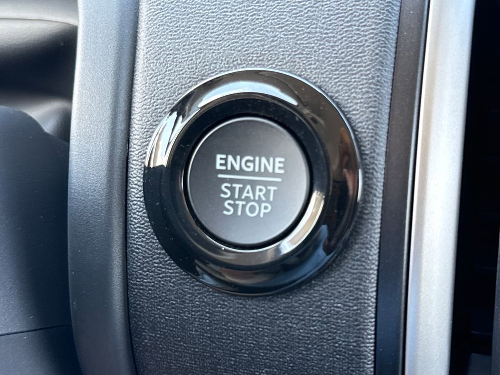 New 2026 Ford Expedition Active image 24