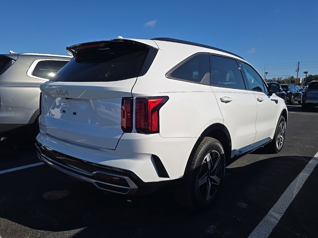 Certified 2023 Kia Sorento S w/ Panoramic Sunroof Package image 9