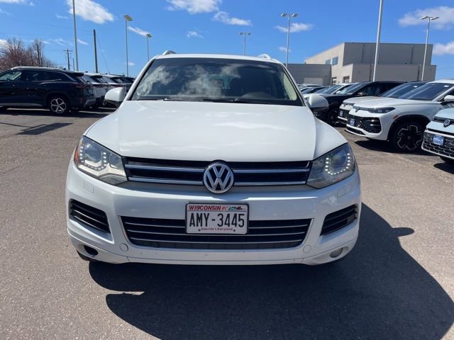 Used 2013 Volkswagen Touareg Executive image 2
