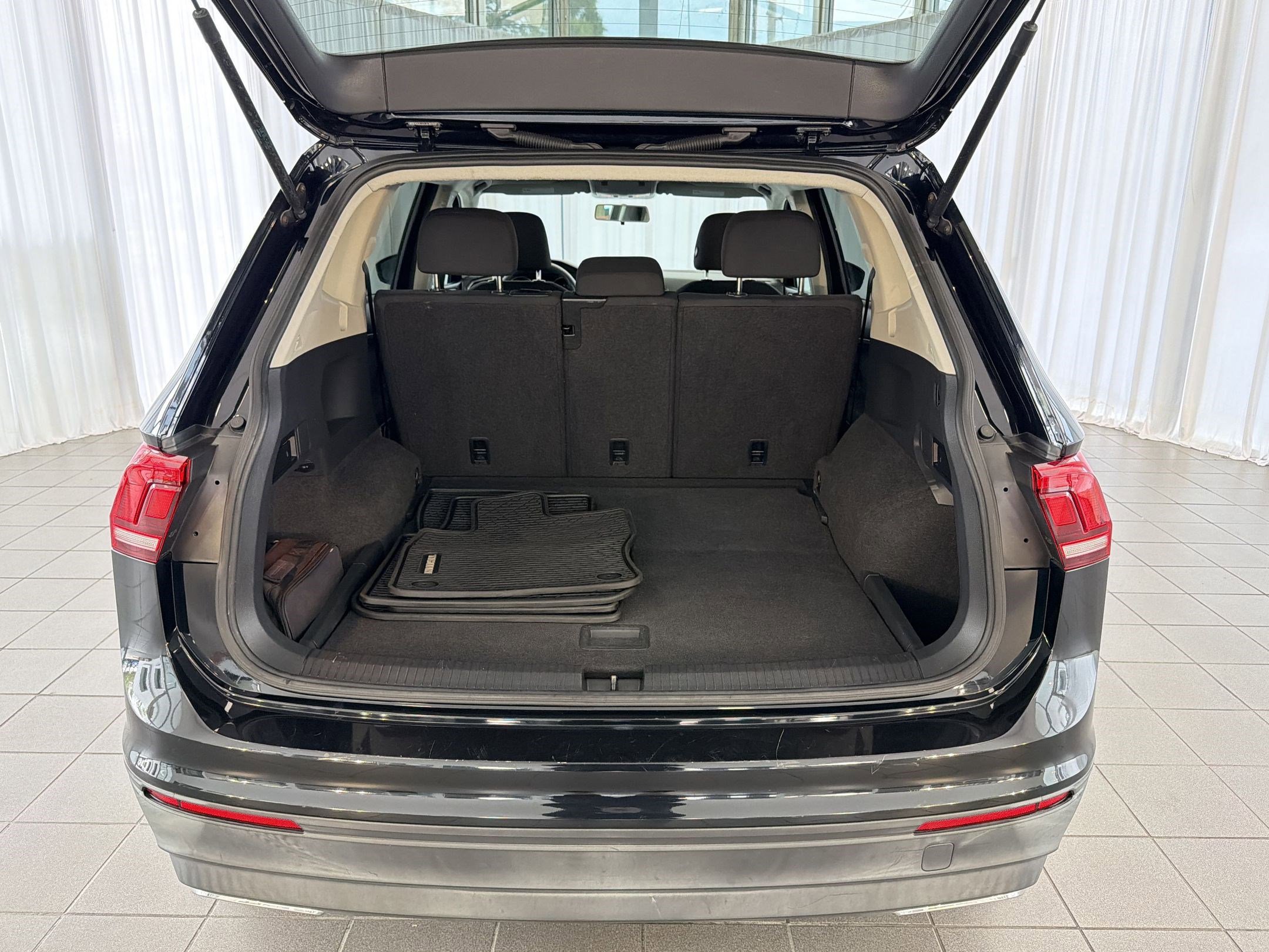 Used 2019 Volkswagen Tiguan S w/ Driver Assistance Package image 31