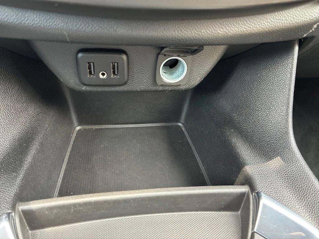 Used 2022 Chevrolet Traverse LS FWD image 31