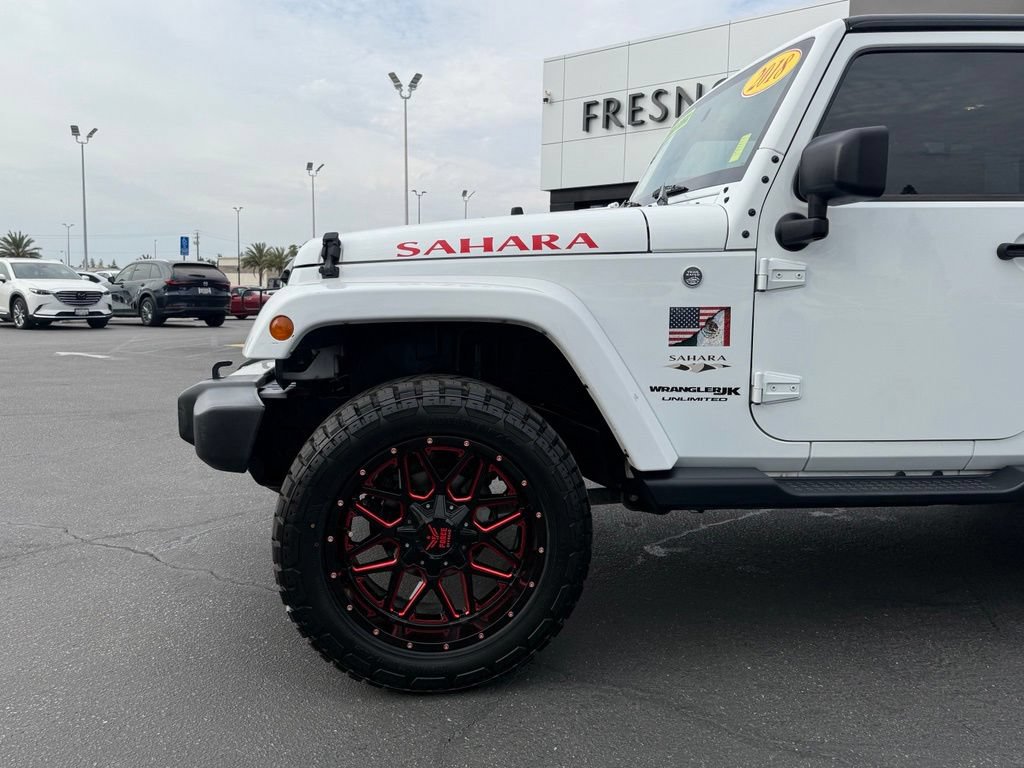 Used 2018 Jeep Wrangler Unlimited Sahara AWD/4WD image 5