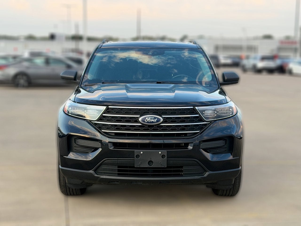 Used 2022 Ford Explorer XLT RWD image 3