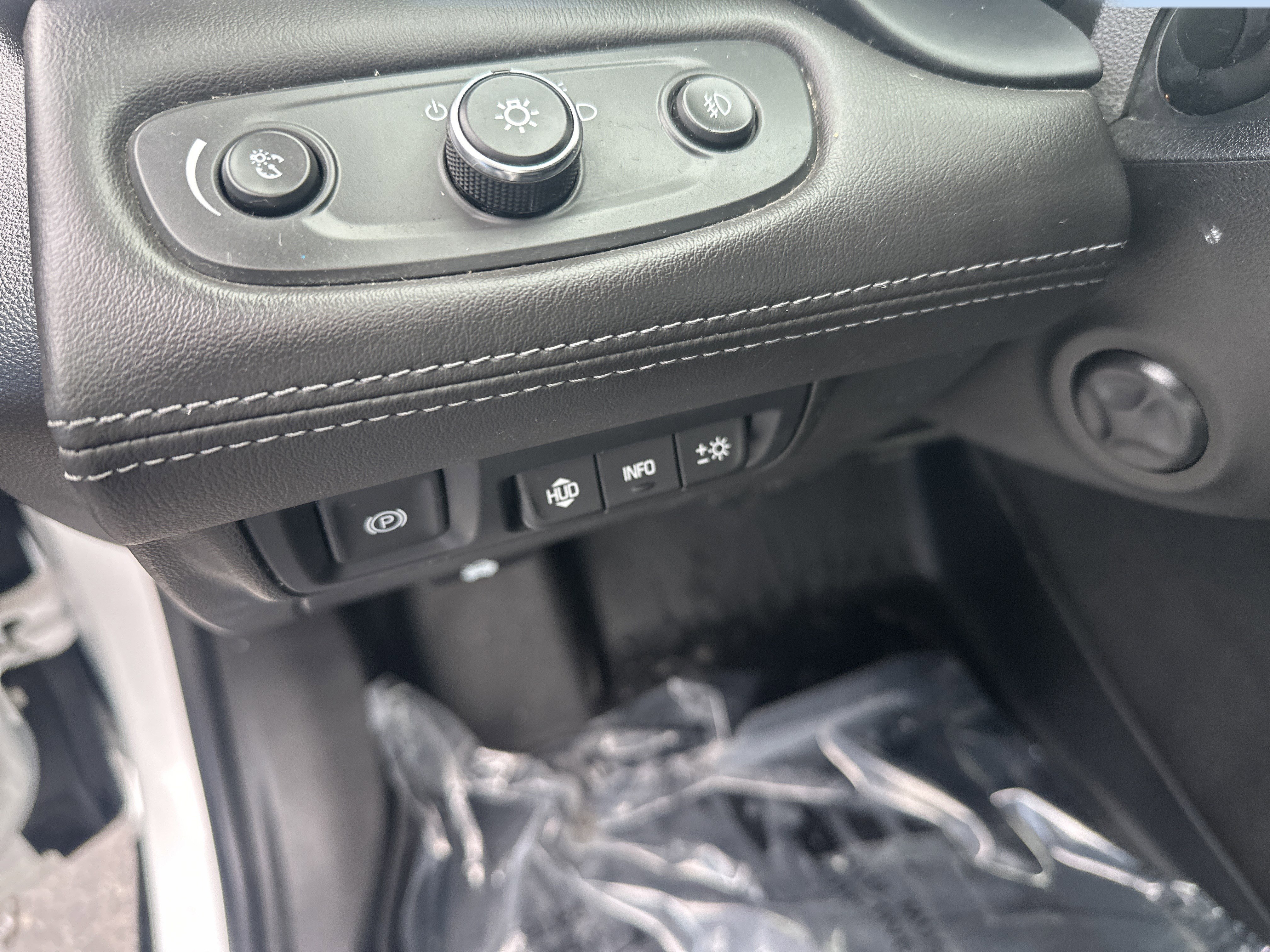 Certified 2018 Buick LaCrosse Premium w/ Driver Confidence Package #2 image 9