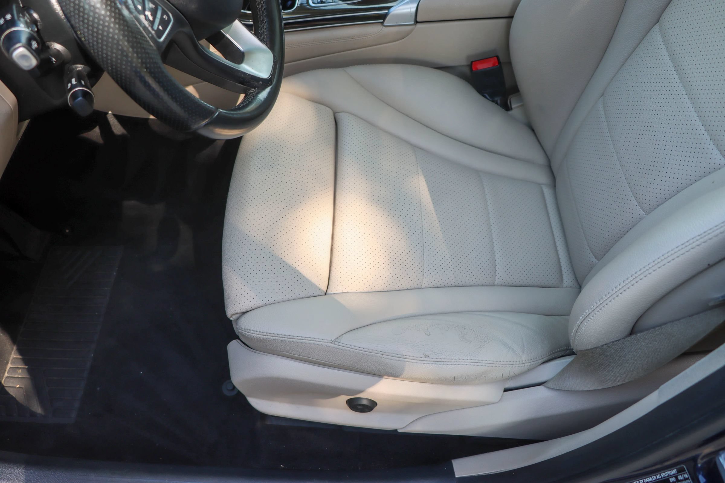 Used 2016 Mercedes-Benz GLC 300 w/ Multimedia Package image 16