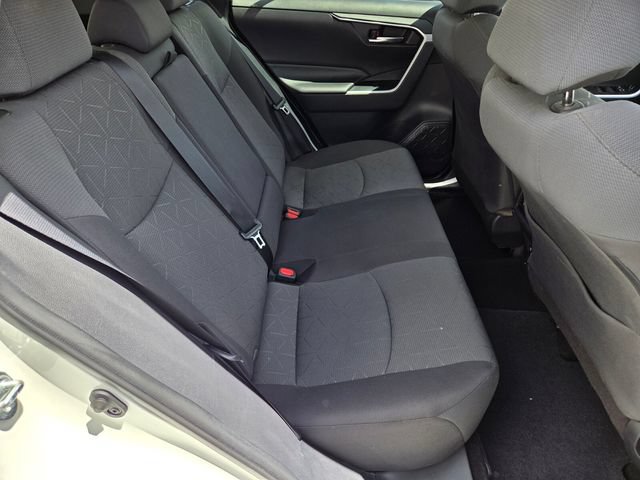 Used 2021 Toyota RAV4 XLE AWD/4WD image 13