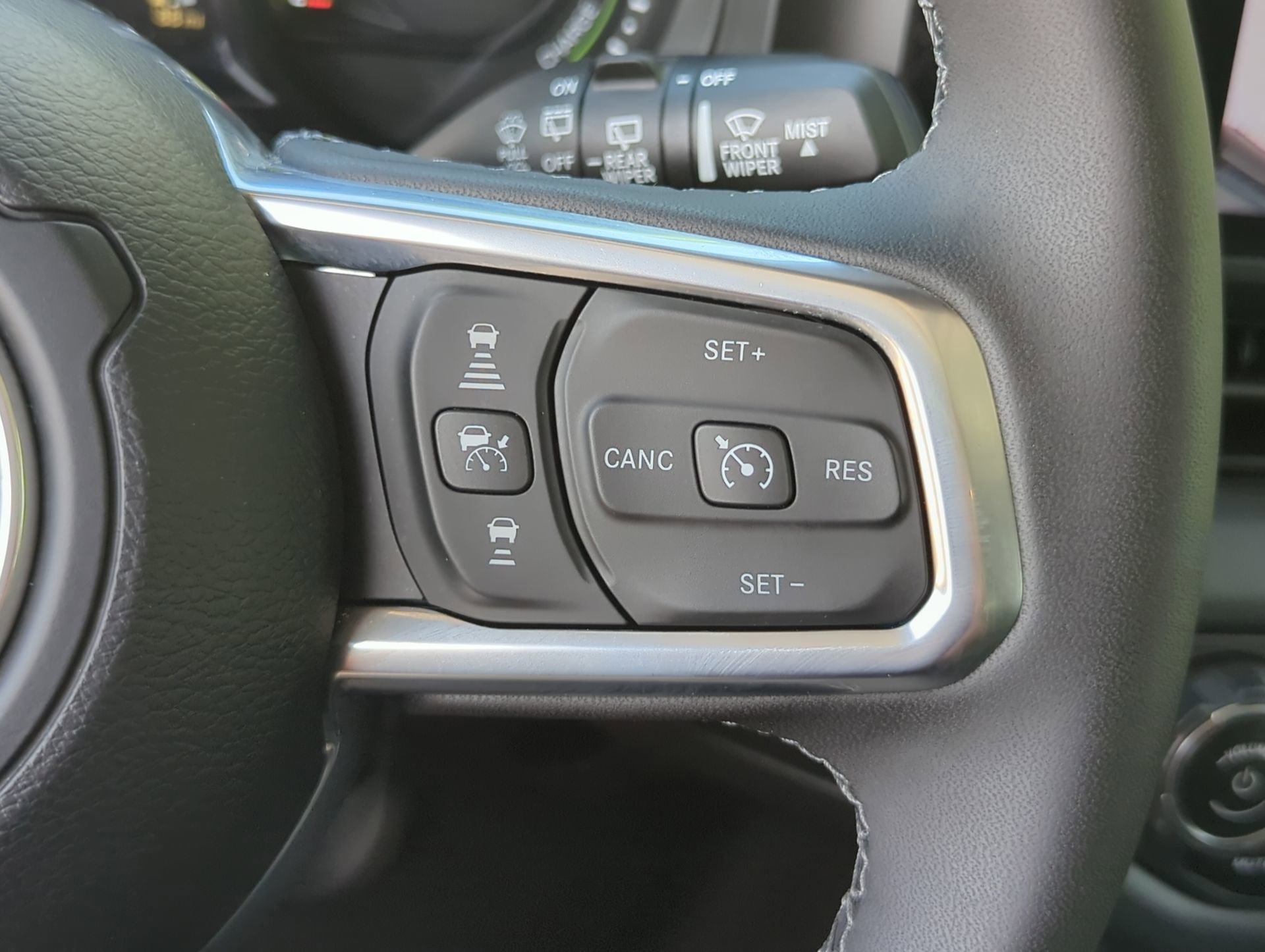 Used 2025 Jeep Wrangler Unlimited Sahara AWD/4WD image 65