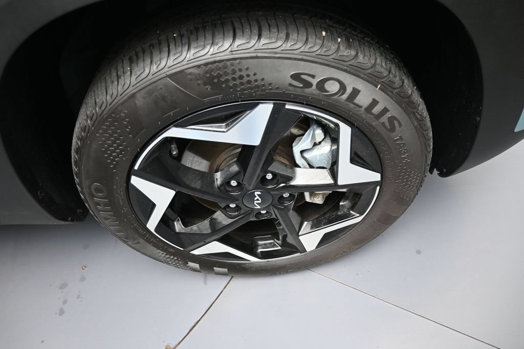 Certified 2025 Kia Seltos S AWD/4WD image 13