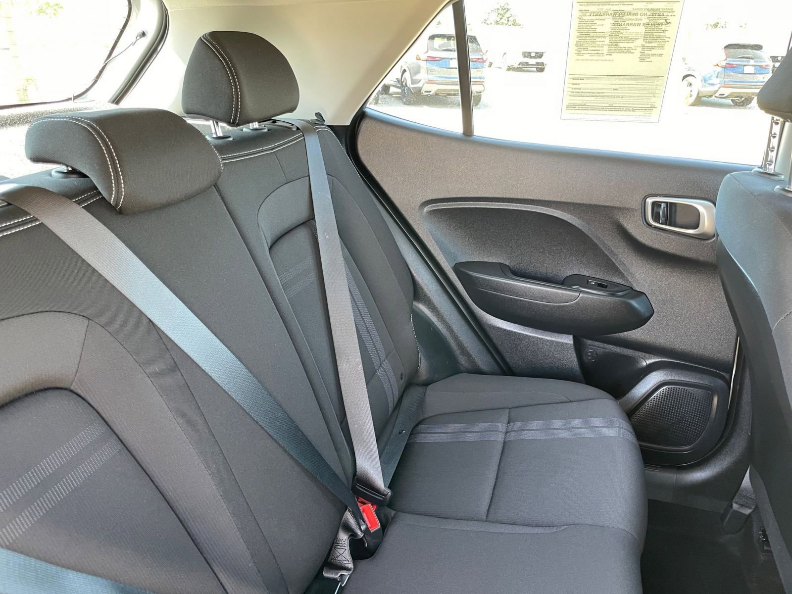 Used 2025 Hyundai Venue SEL image 38