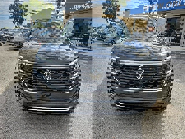 New 2026 Volkswagen Atlas SEL Premium R-Line image 2