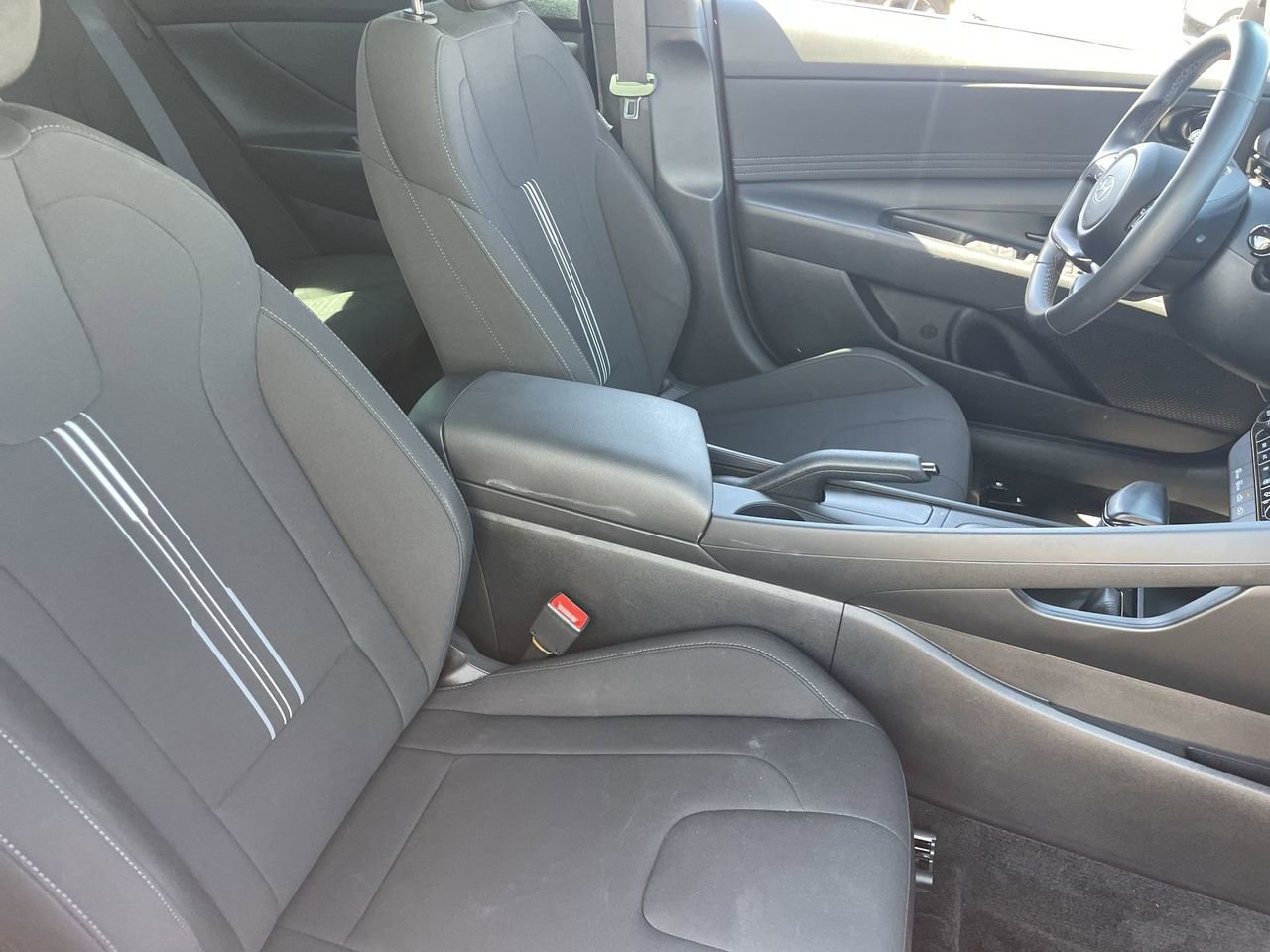 Certified 2025 Hyundai Elantra Sport image 10