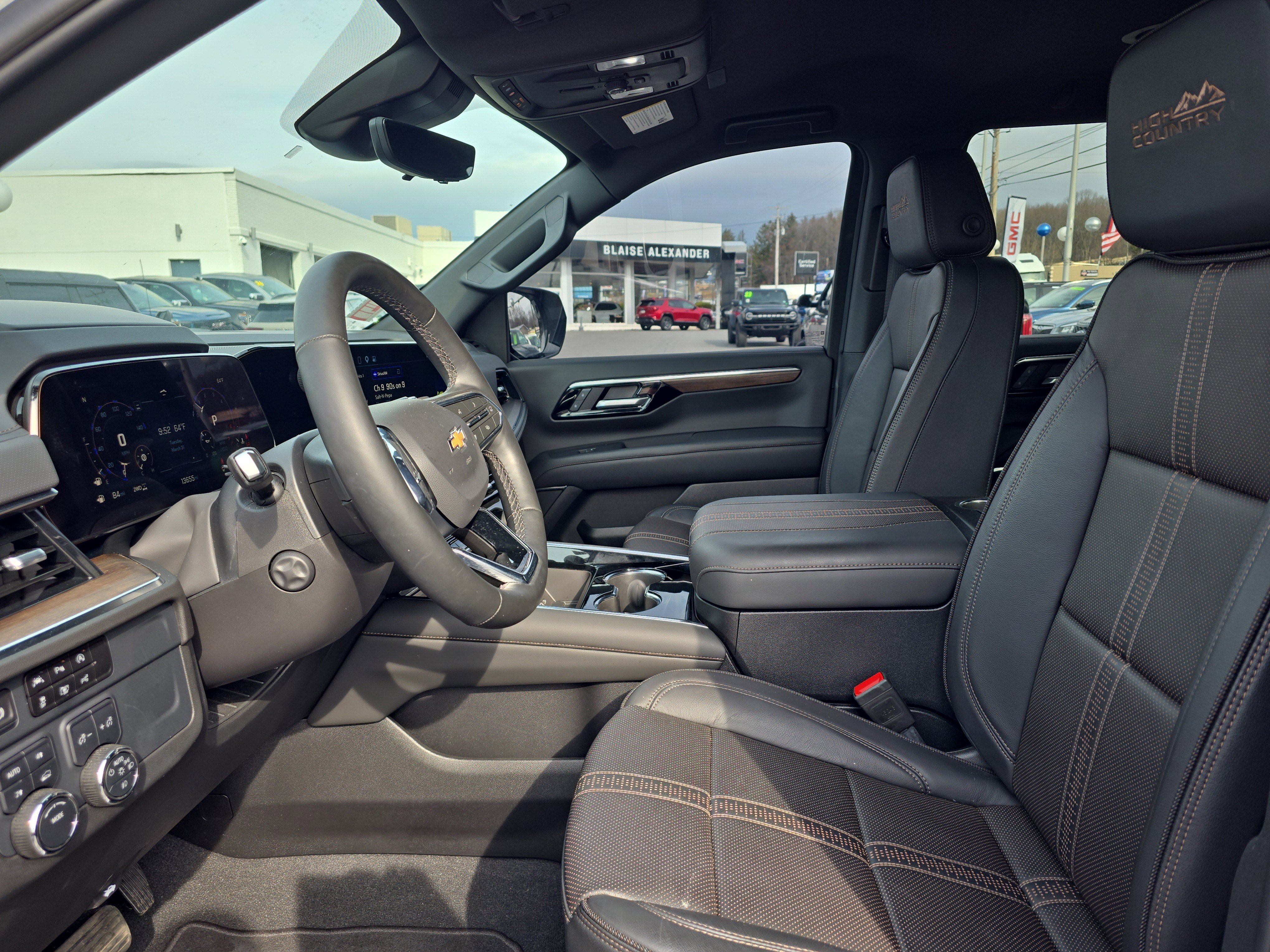 Used 2025 Chevrolet Tahoe High Country image 12