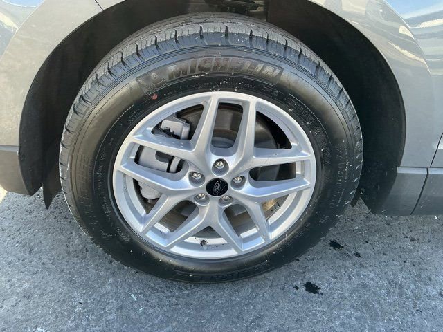 Used 2024 Ford Edge SEL image 10