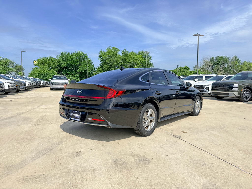 Used 2022 Hyundai Sonata SE w/ Cargo Package FWD image 6