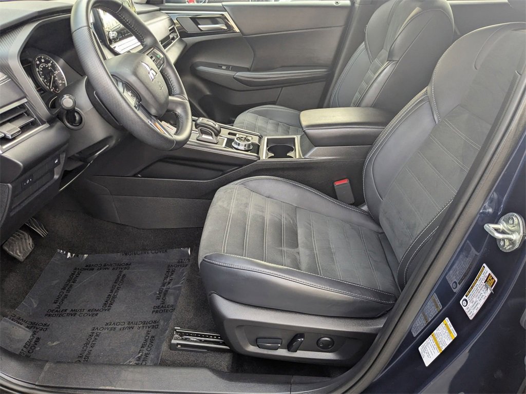 Used 2024 Mitsubishi Outlander SE image 21