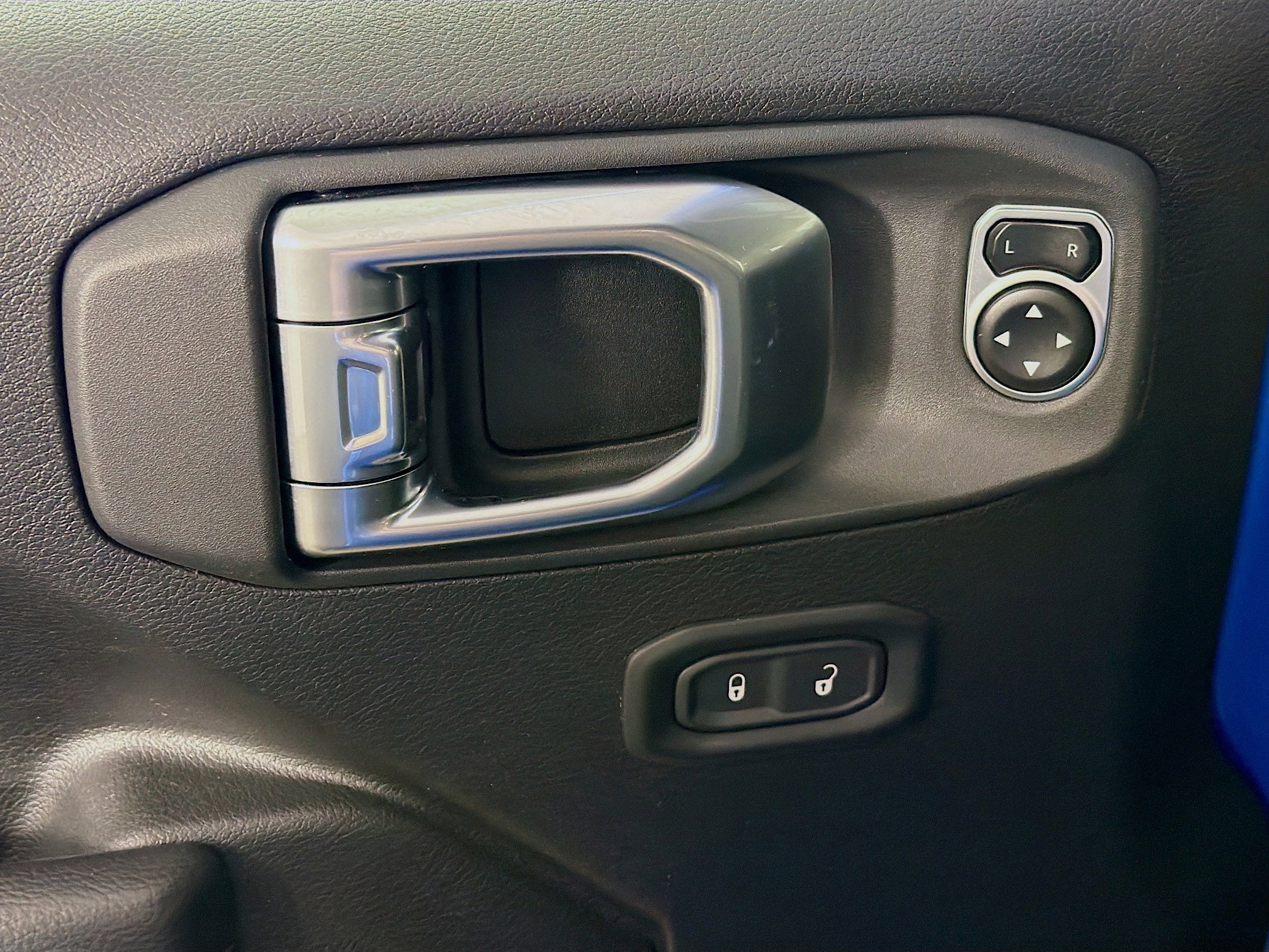 Used 2024 Jeep Wrangler Sport S image 19