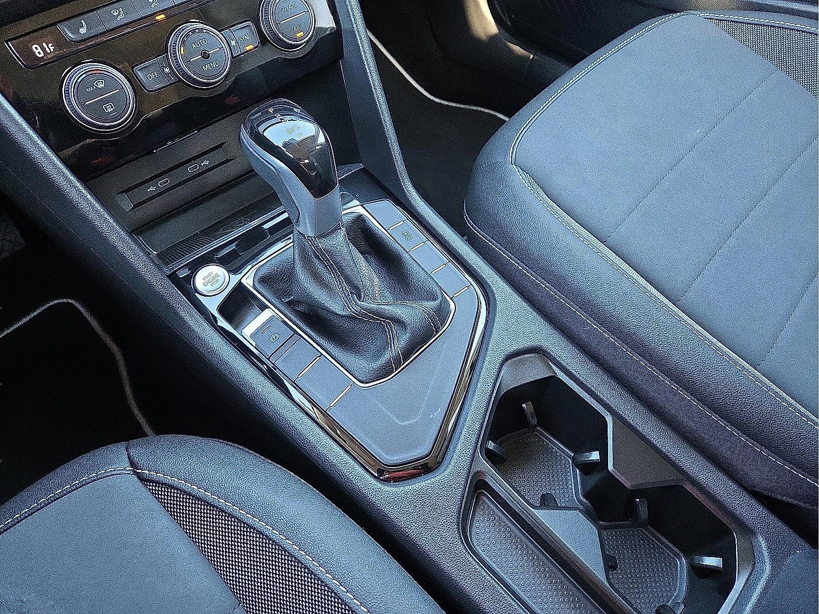 Used 2024 Volkswagen Taos SE image 25